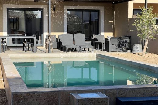 Villa a Paradou, Bocche del Rodano