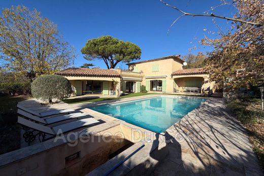 Villa en Saint-Vallier-de-Thiey, Alpes Marítimos