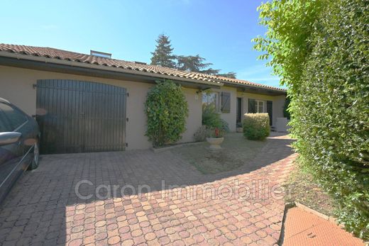 빌라 / Chaponost, Rhône