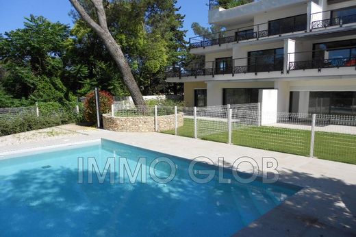 Apartment in Nîmes, Gard