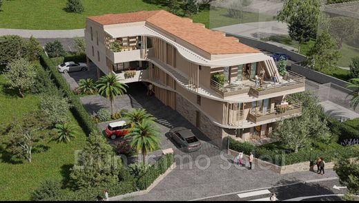 Apartment / Etagenwohnung in Villeneuve-Loubet, Alpes-Maritimes