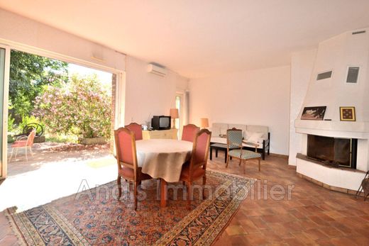 ‏וילה ב  Cogolin, Var