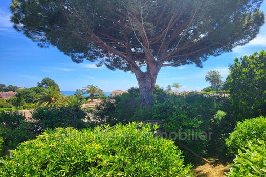 Villa a Villeneuve-Loubet, Alpi Marittime