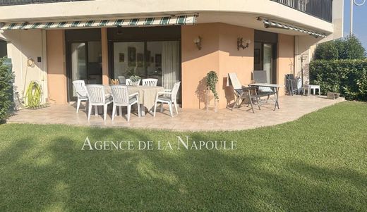 Piso / Apartamento en Mandelieu-la-Napoule, Alpes Marítimos