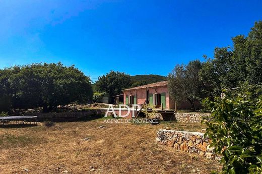 Villa in Saint-Cézaire-sur-Siagne, Alpes-Maritimes