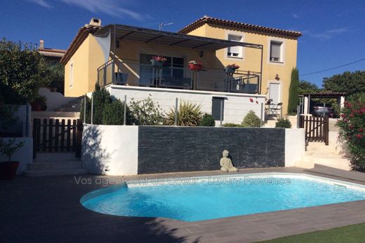 Villa en Saint-Savournin, Bocas del Ródano