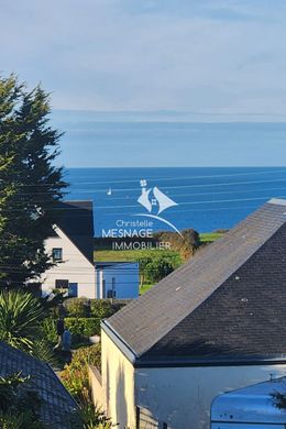 Villa in Saint-Cast-le-Guildo, Côtes-d'Armor