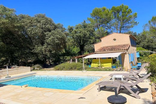 빌라 / Cotignac, Var