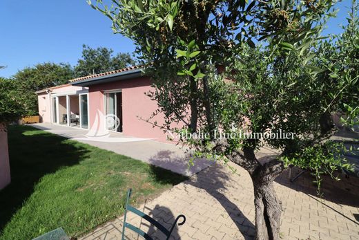 Villa in Canet-en-Roussillon, Pyrénées-Orientales