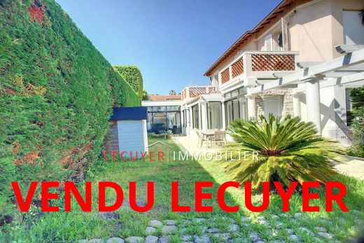 Appartement à Golfe-Juan, Alpes-Maritimes