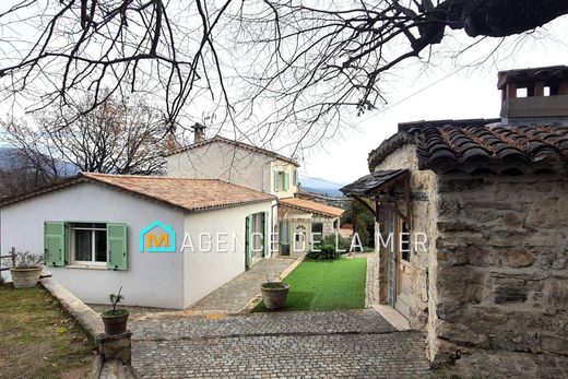 Villa à Le Rouret, Alpes-Maritimes