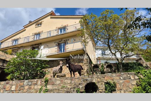 Villa in Maureillas-las-Illas, Pyrénées-Orientales