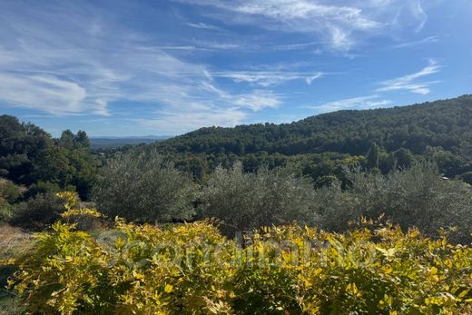 빌라 / Cotignac, Var