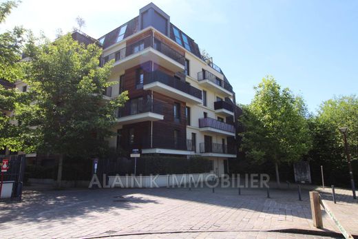 Piso / Apartamento en Chaville, Altos de Sena