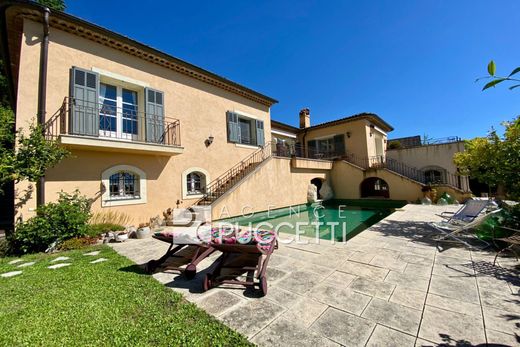 Villa à Saint-Jeannet, Alpes-Maritimes