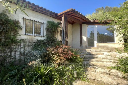 Villa in Saint-Cézaire-sur-Siagne, Alpes-Maritimes