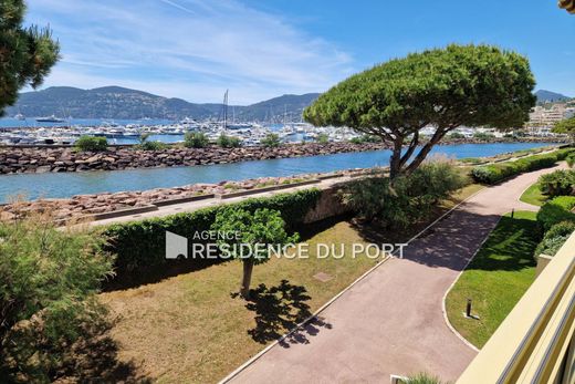Apartment in Mandelieu-la-Napoule, Alpes-Maritimes
