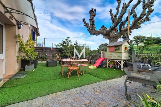 Βίλα σε Le Plan-de-la-Tour, Var