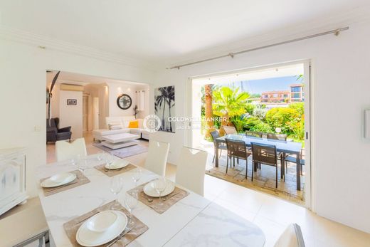 Appartamento a Cogolin, Var