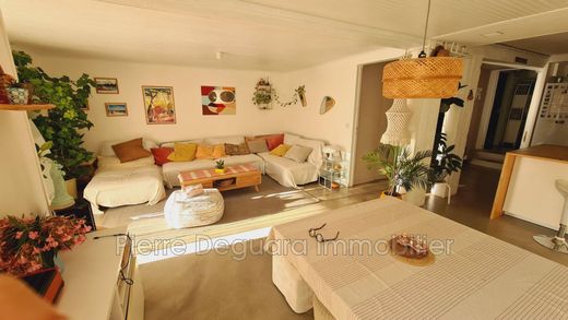 Villa in Saint-Gély-du-Fesc, Hérault