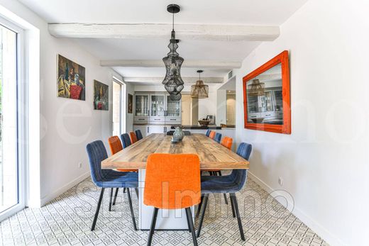 Вилла, Collias, Gard