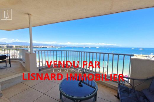 Apartment / Etagenwohnung in Antibes, Alpes-Maritimes
