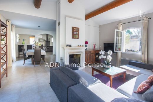 Mallemort, Bouches-du-Rhôneのヴィラ