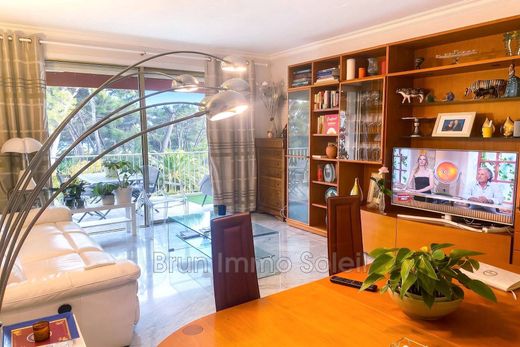 Apartamento - Cagnes-sur-Mer, Alpes Marítimos