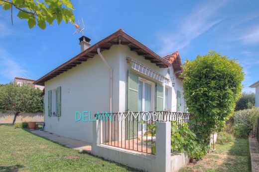 Вилла, Cagnes-sur-Mer, Alpes-Maritimes