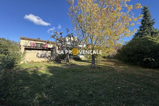 Villa en Trets, Bocas del Ródano