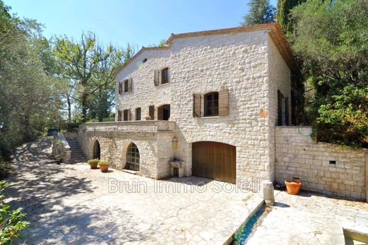 Saint-Jeannet, Alpes-Maritimesのヴィラ