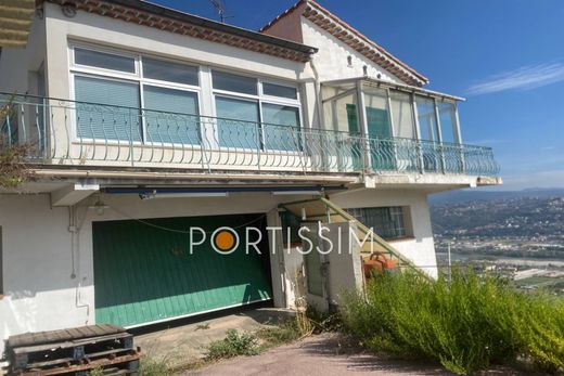 Villa in Saint-Laurent-du-Var, Alpes-Maritimes