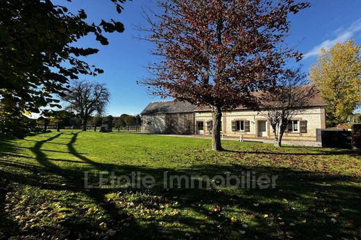 Villa à Moulins-la-Marche, Orne
