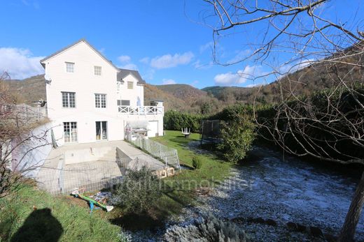 Villa in Saint-Léger-de-Peyre, Lozère