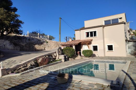 Вилла, Auriol, Bouches-du-Rhône