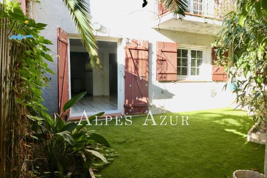 Villa in Villeneuve-Loubet, Alpes-Maritimes