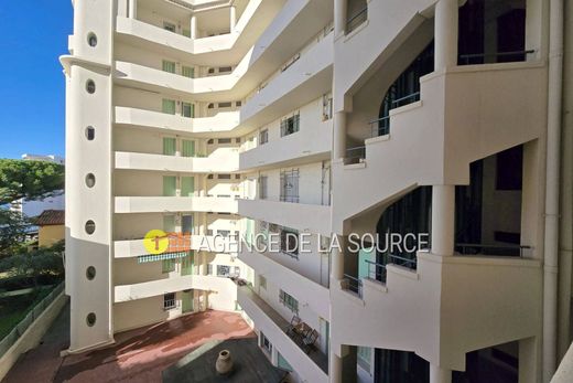 아파트 / 칸, Alpes-Maritimes