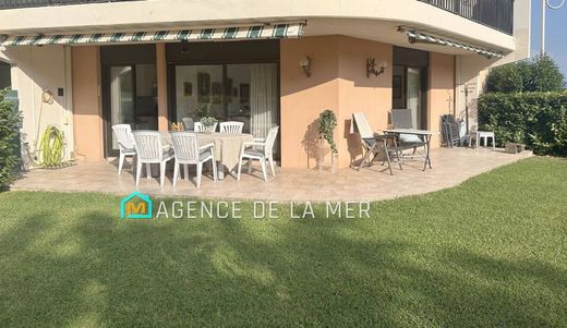 Appartamento a Mandelieu-la-Napoule, Alpi Marittime