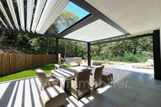 Willa w Arles, Pyrénées-Orientales