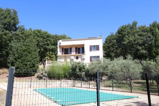 Villa en Viens, Vaucluse