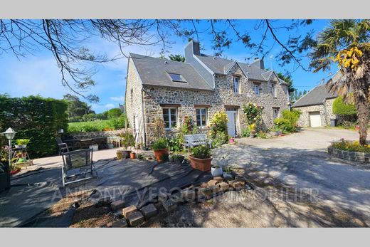 Villa a Agon-Coutainville, Manica