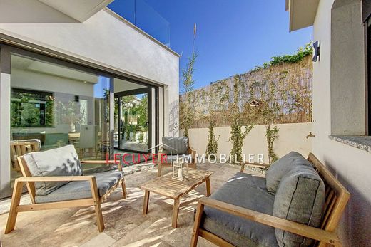 Villa in Golfe-Juan, Alpes-Maritimes