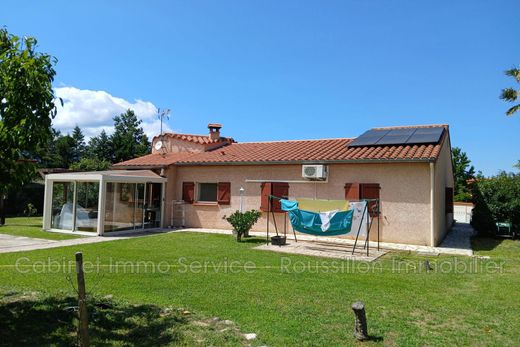 Villa in Maureillas-las-Illas, Pyrénées-Orientales