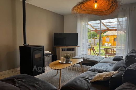 Villa in Hourtin, Gironde