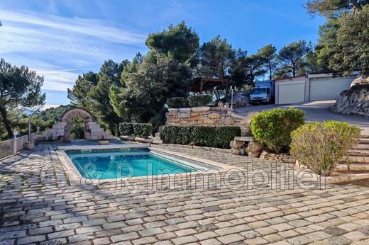 Villa in Auriol, Bouches-du-Rhône
