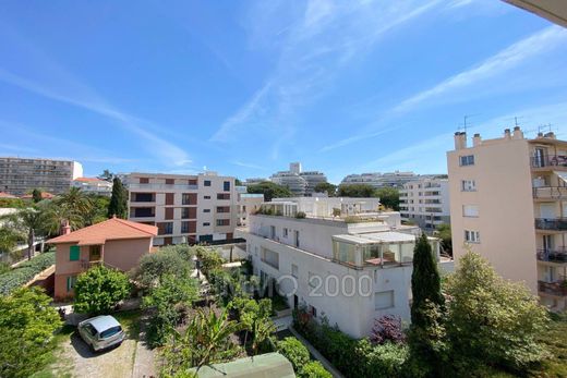 Appartement à Juan-les-Pins, Alpes-Maritimes