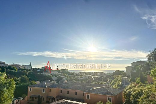 아파트 / Saint-Laurent-du-Var, Alpes-Maritimes