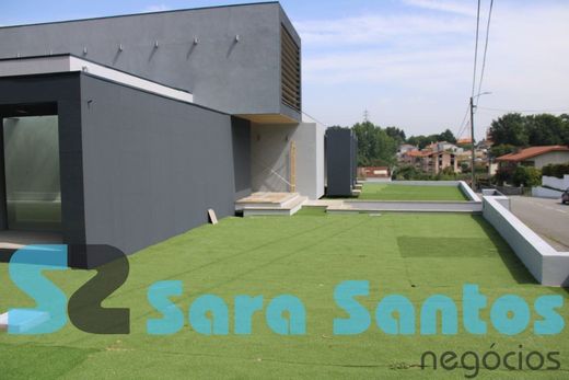 Luxury home in Santa Maria da Feira, Aveiro