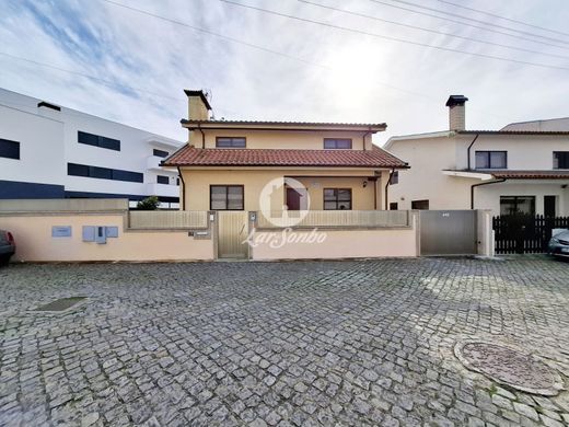 منزل ﻓﻲ Póvoa de Varzim, Distrito do Porto