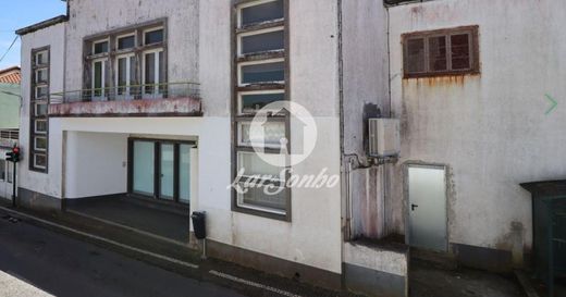Ponta Delgada, Azoresの高級住宅
